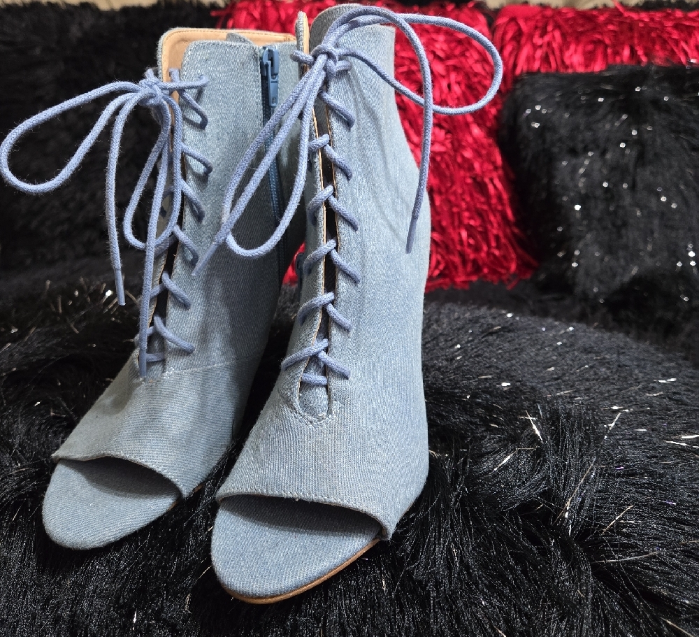 Stylish Blue Lace-Up Women's Shoes - Picture 2 of 4